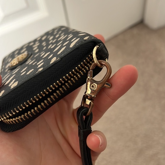 Tory Burch Wallet - Picture 5 of 5